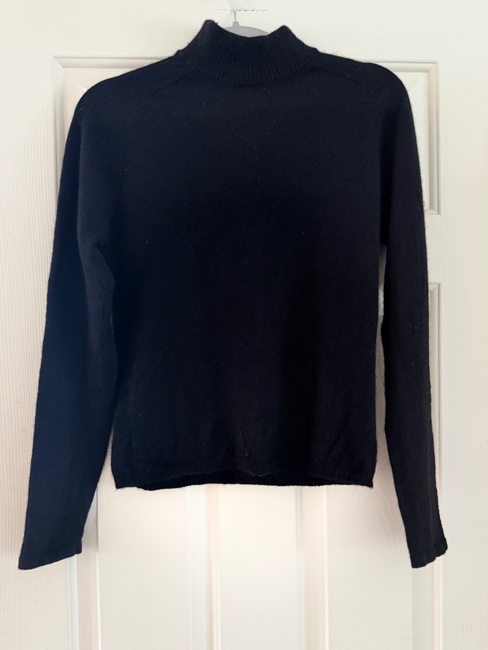 Evelyn Grace 100% Knit Cashmere Sweater. Women's Medium Black Mock Neck